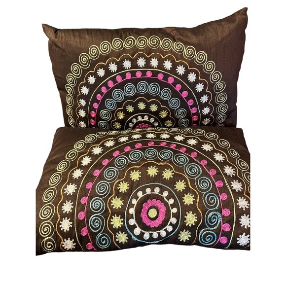 Pier 1 One Embroidered Style BOHO Rectangular Lumbar Throw 2 Zippered Pillows - Picture 2 of 4